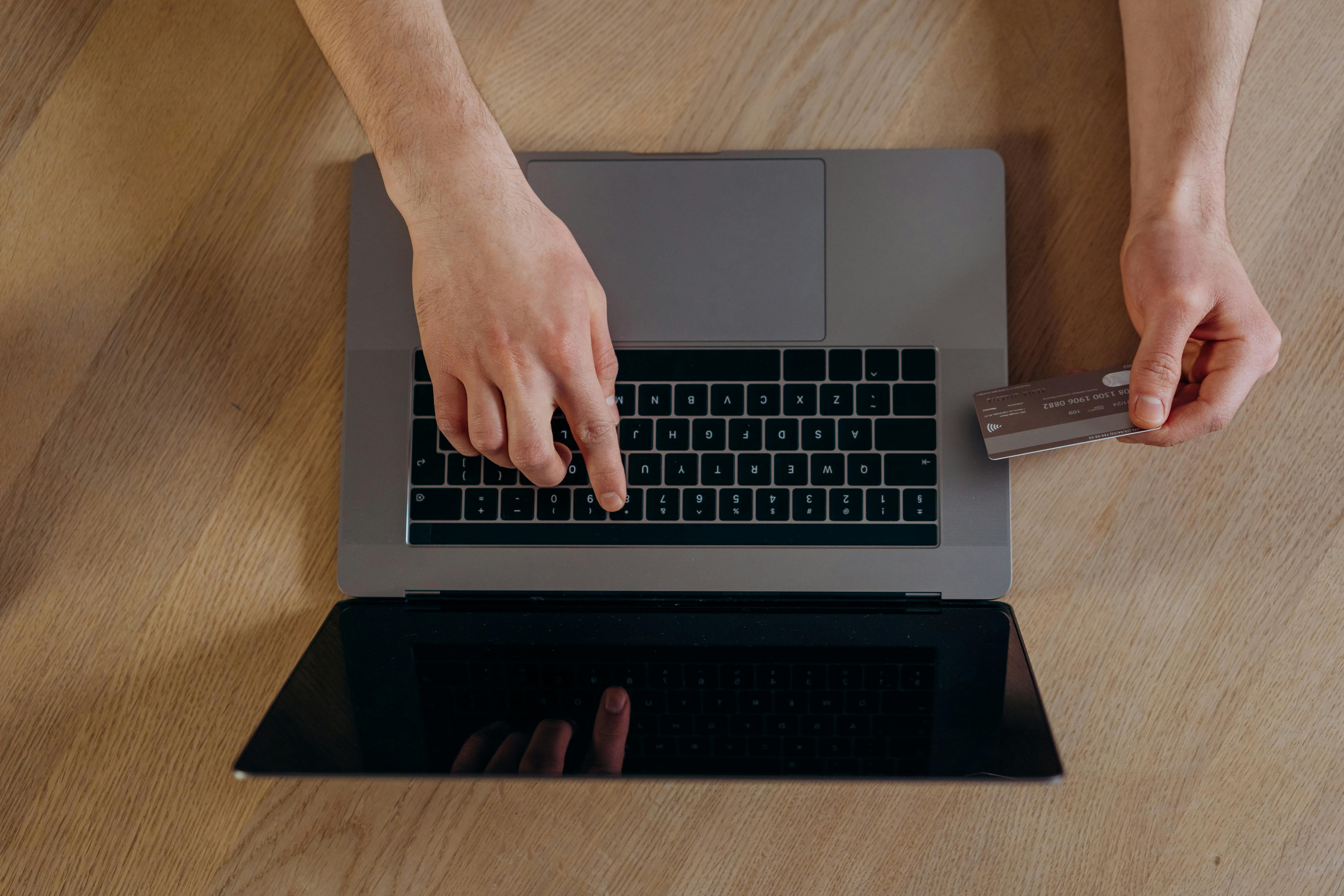 CRÉATION DE SITES ECOMMERCE POUR ENTREPRISES